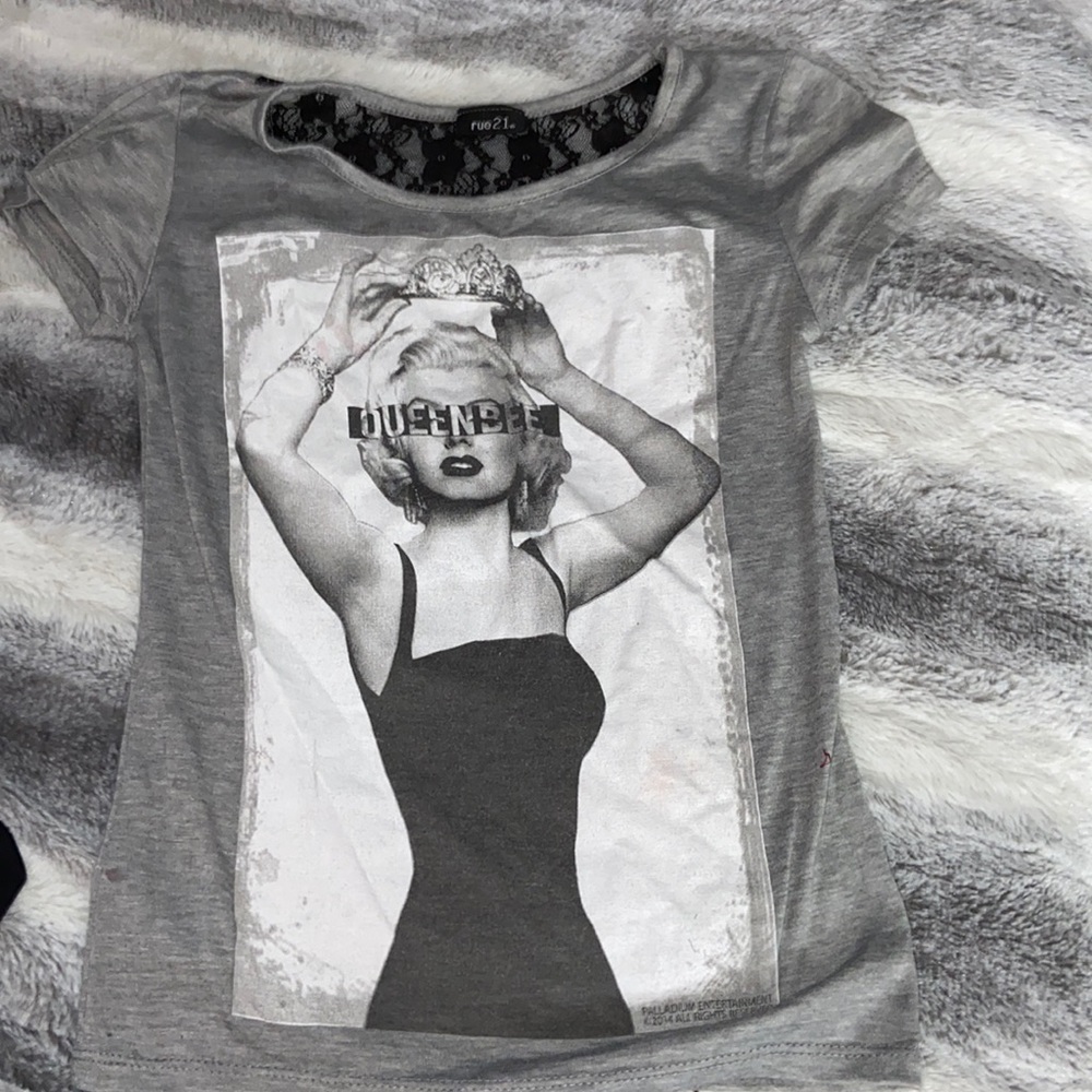 Tee shirt